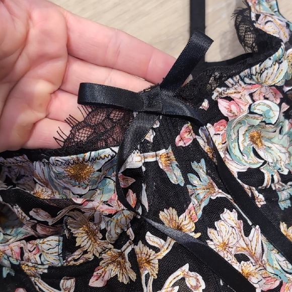 Victoria's Secret dream Angels NWT Black Floral Lace Bra Top - Picture 5 of 6